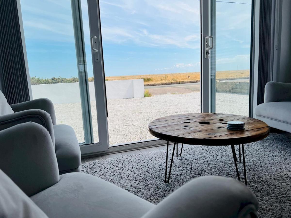 Pass The Keys Fabulous Beach Front Holiday Location Lydd Екстер'єр фото