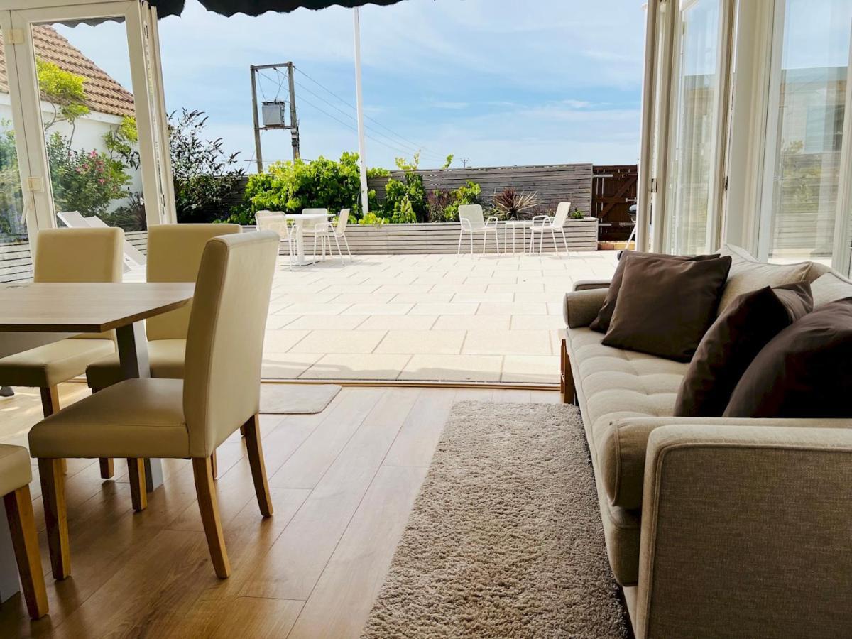 Pass The Keys Fabulous Beach Front Holiday Location Lydd Екстер'єр фото