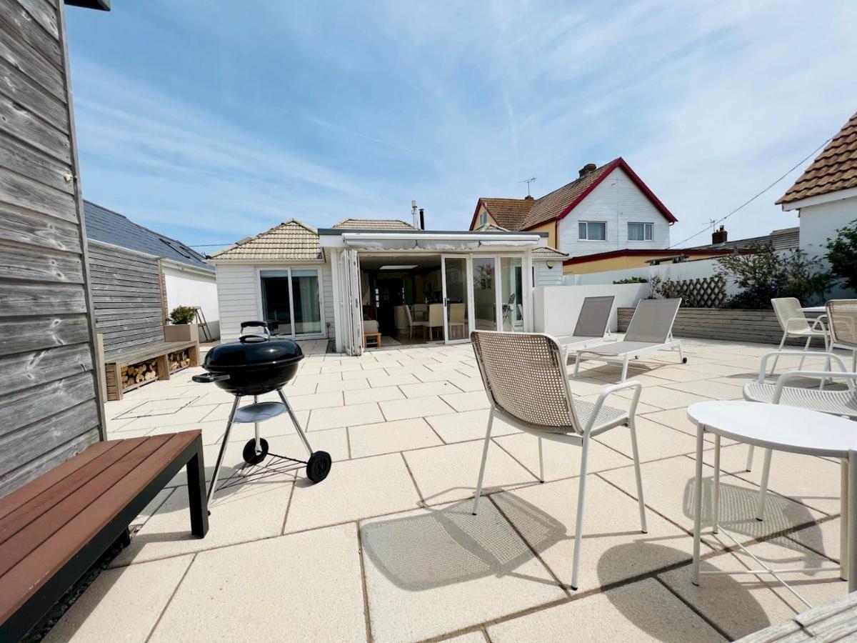 Pass The Keys Fabulous Beach Front Holiday Location Lydd Екстер'єр фото