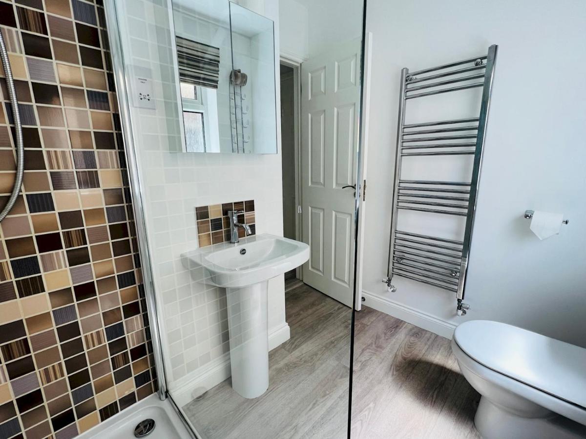 Pass The Keys Fabulous Beach Front Holiday Location Lydd Екстер'єр фото